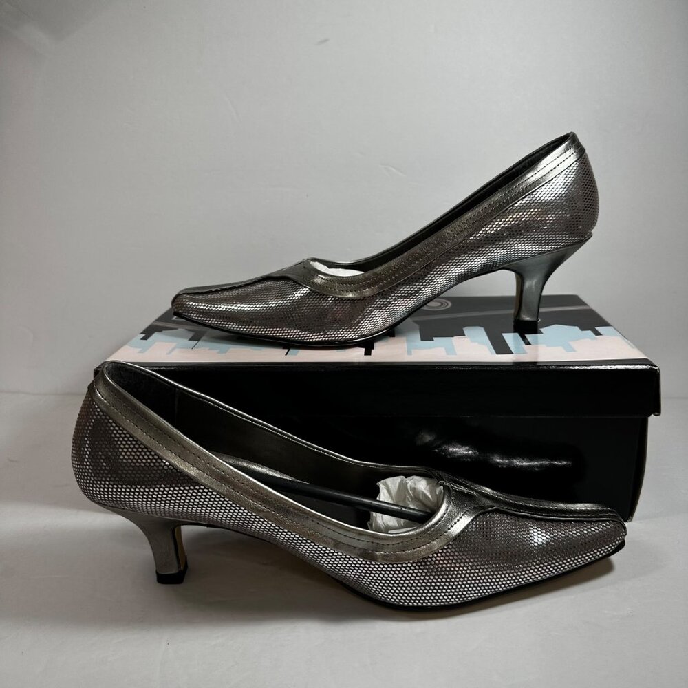 Street Scenes Silver Mid-Heel Pumps Size 9.5M Whimsical Glam Fairy Cocktail - Picture 2 of 7